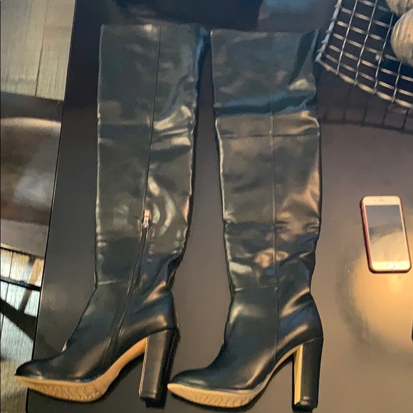 Women’s Thigh High Boots - Picture 1 of 3